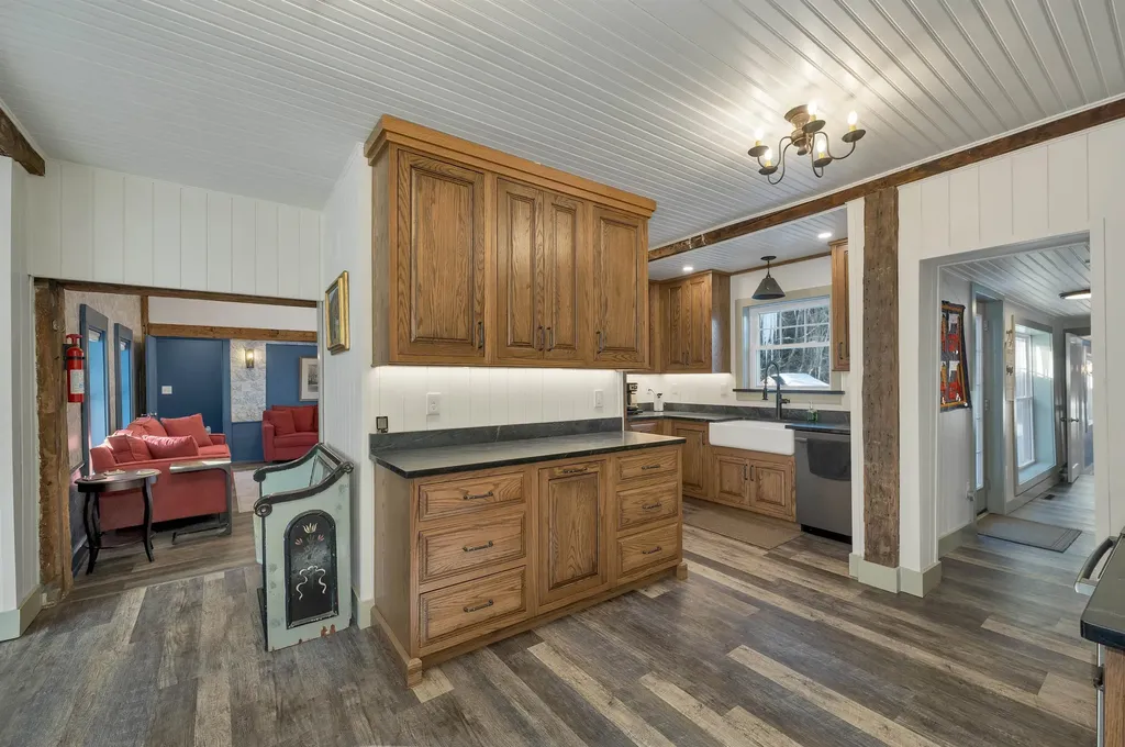 215 Spring Road Peterborough NH 03458