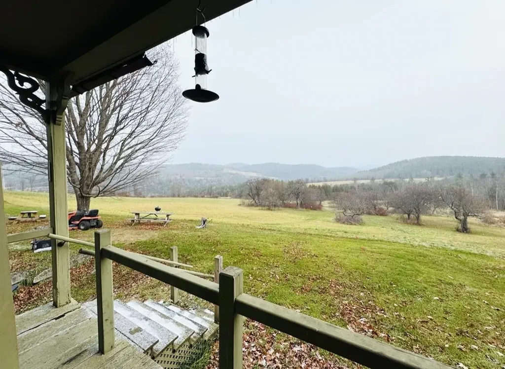 762A Mclaren Hill Road Barnet VT 05821