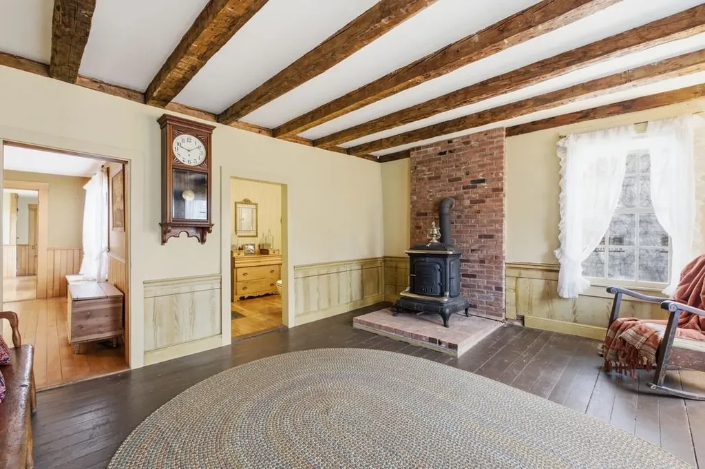 762A Mclaren Hill Road Barnet VT 05821