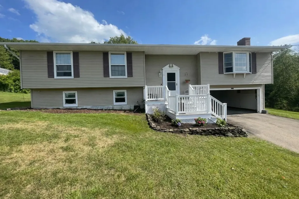 55 High View Circle Gilford NH 03249