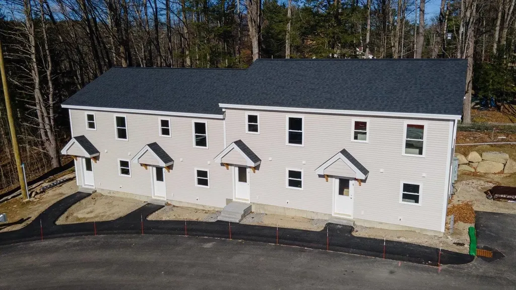 33 Lucy Lane Peterborough NH 03458