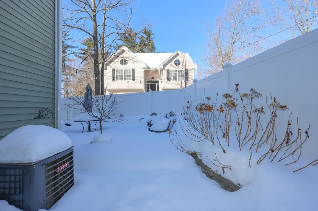 21 W Shore Avenue Manchester NH 03109