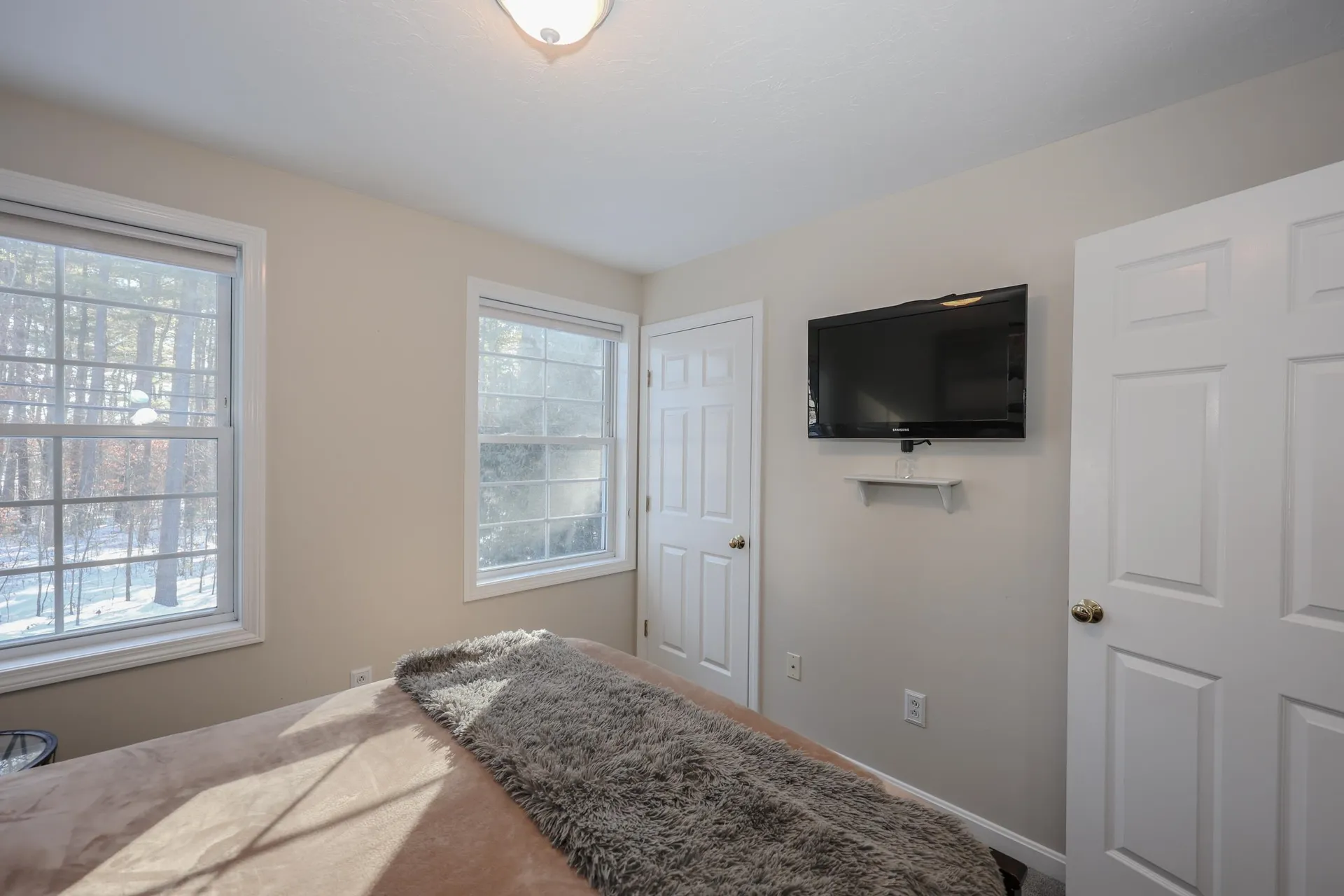 21 W Shore Avenue Manchester NH 03109