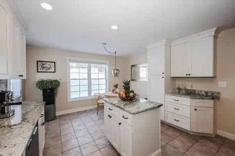 21 W Shore Avenue Manchester NH 03109