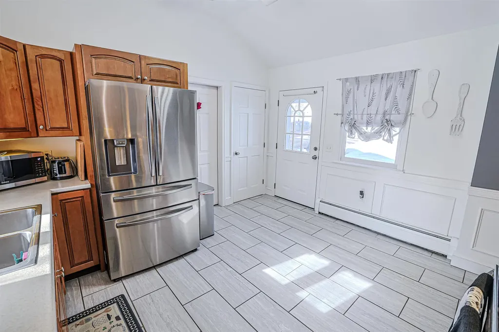 4 Farmer Street Manchester NH 03104