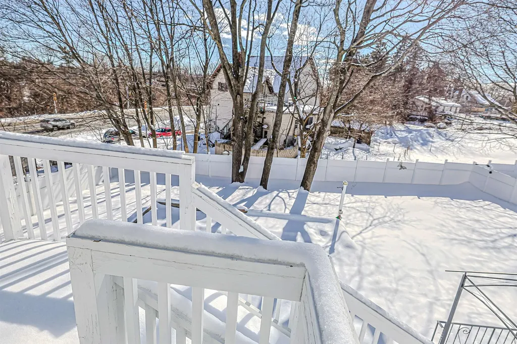 4 Farmer Street Manchester NH 03104