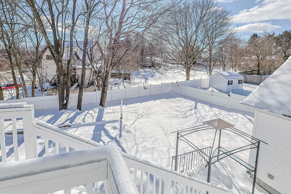 4 Farmer Street Manchester NH 03104