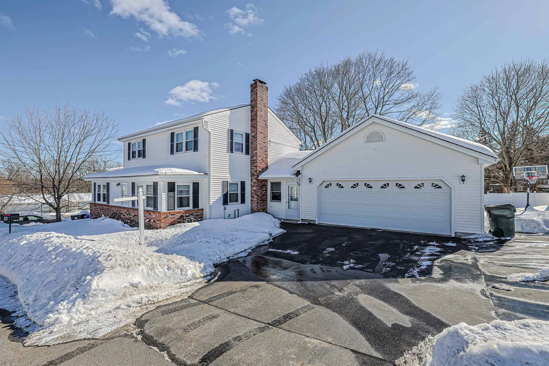 4 Farmer Street Manchester NH 03104