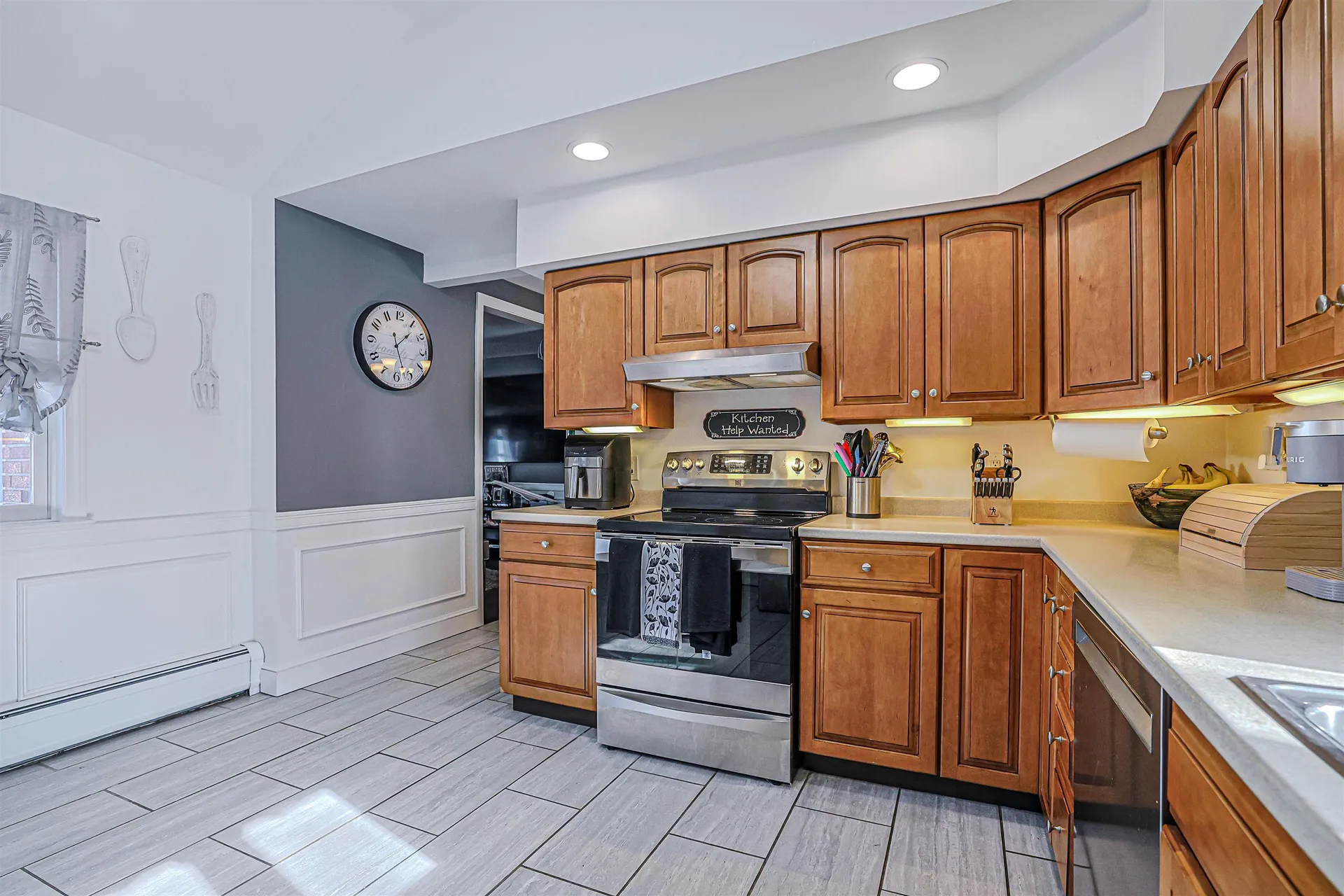 4 Farmer Street Manchester NH 03104