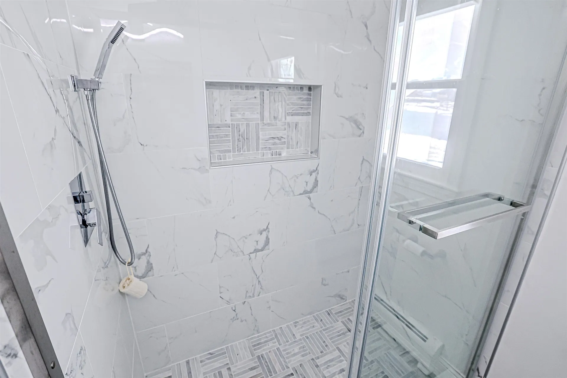 4 Farmer Street Manchester NH 03104