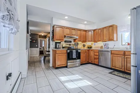 4 Farmer Street Manchester NH 03104