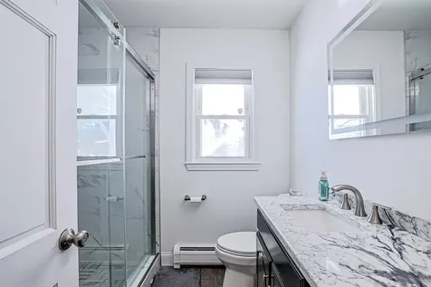 4 Farmer Street Manchester NH 03104