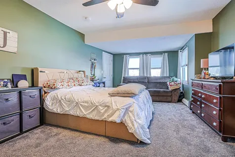 4 Farmer Street Manchester NH 03104