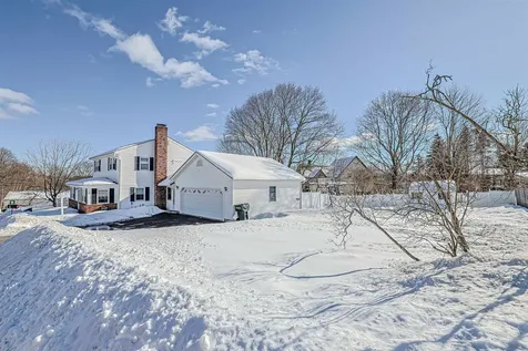 4 Farmer Street Manchester NH 03104