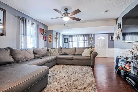 4 Farmer Street Manchester NH 03104