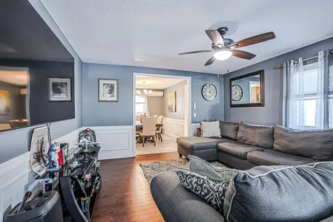 4 Farmer Street Manchester NH 03104