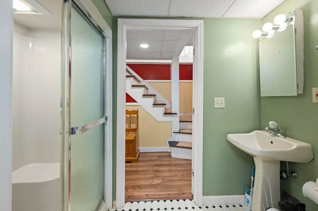 32 Lindsay Road Hooksett NH 03106