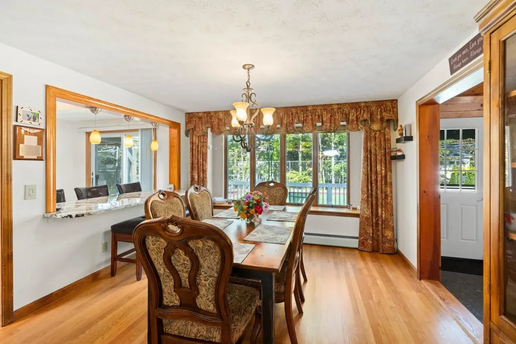 32 Lindsay Road Hooksett NH 03106