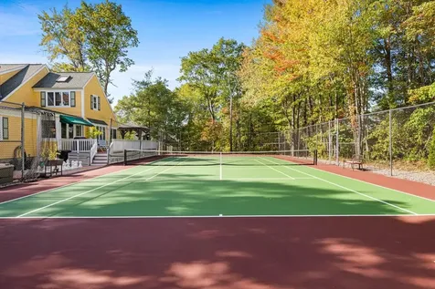 32 Lindsay Road Hooksett NH 03106