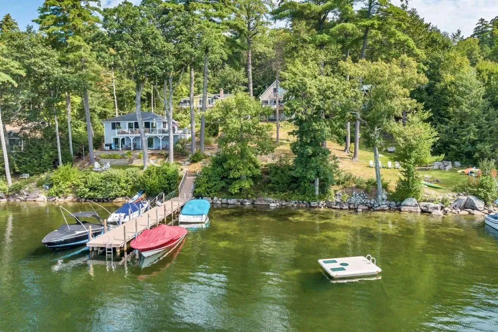 92 Canopache Road Wolfeboro NH 03894