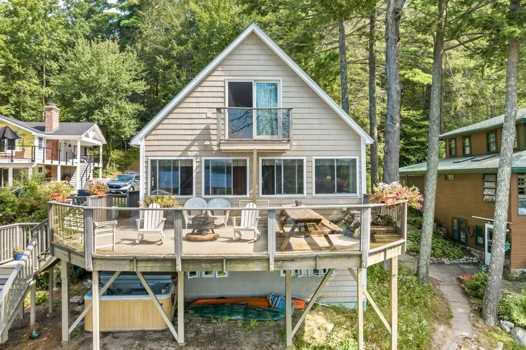 92 Canopache Road Wolfeboro NH 03894