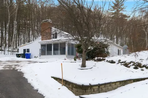 77 Straw Road Manchester NH 03102