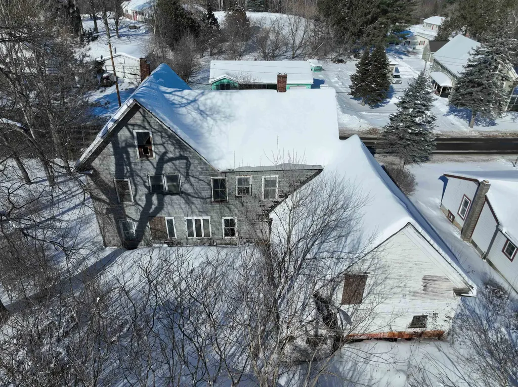 531 West Main Street Newport City VT 05855