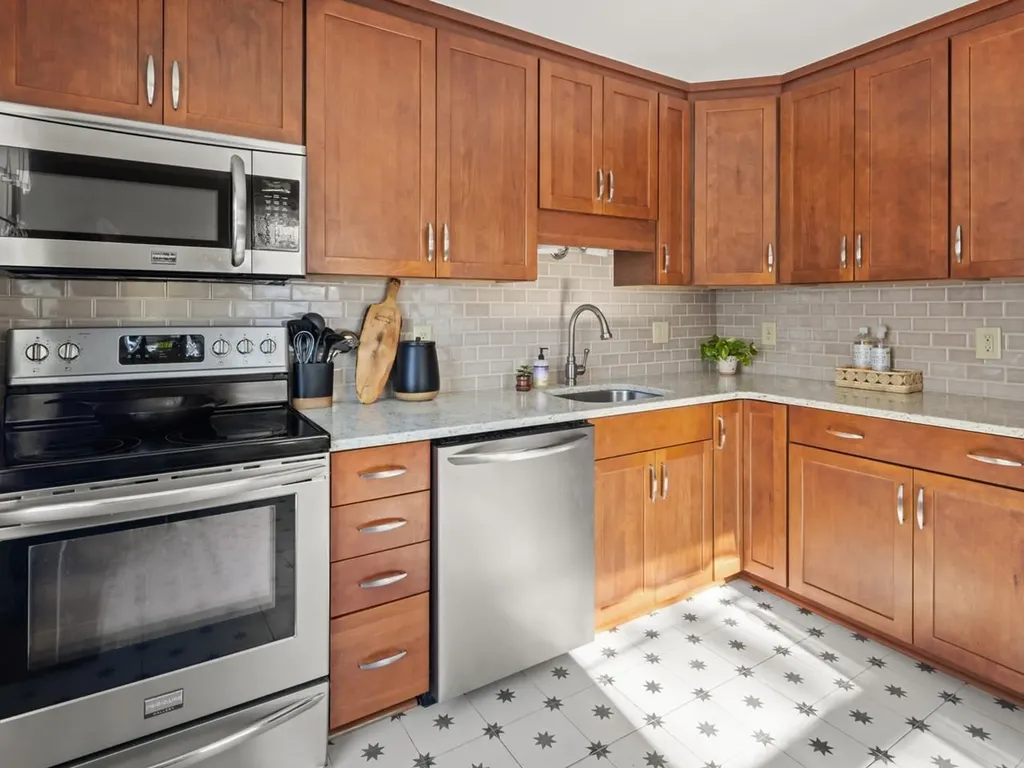 1016 Main Street Colchester VT 05446