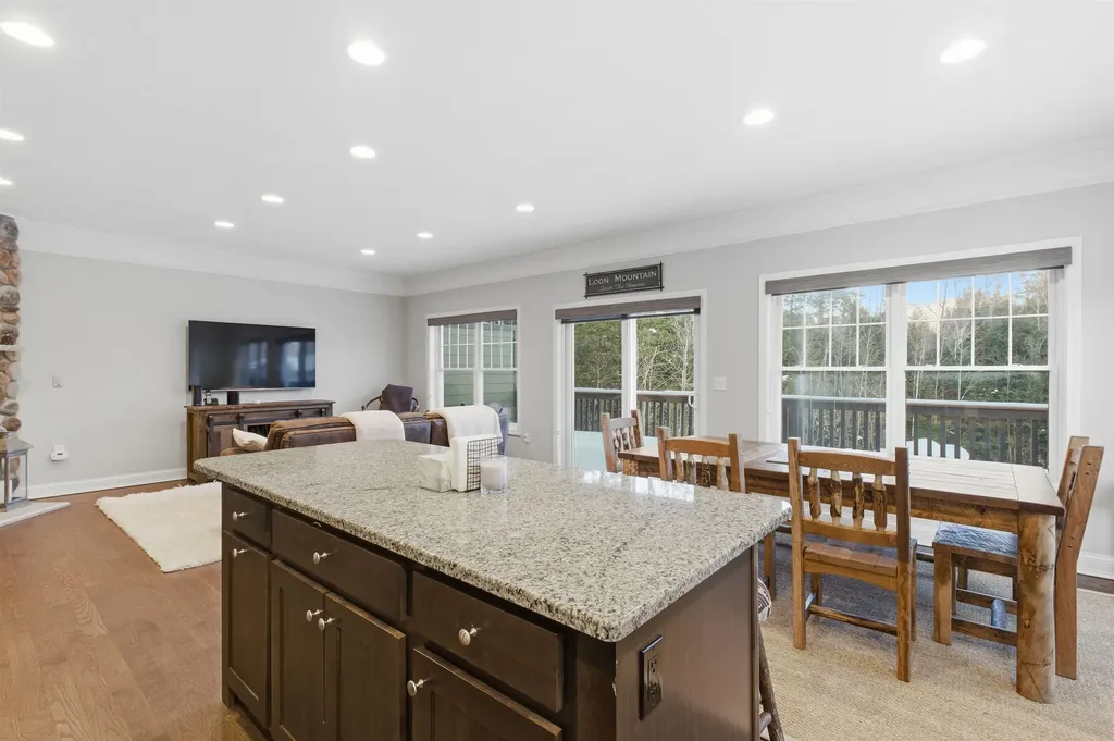 8 Forest Pine Spur Lincoln NH 03251