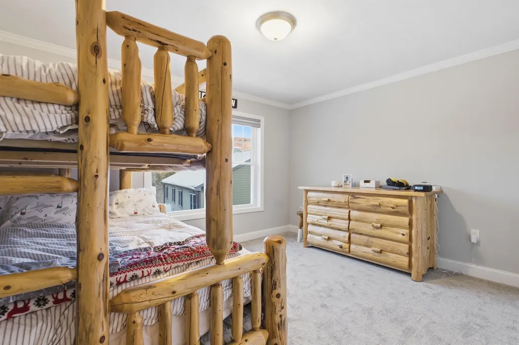 8 Forest Pine Spur Lincoln NH 03251