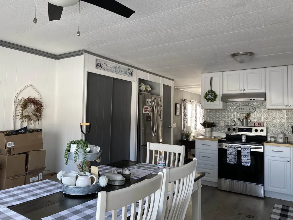 167 Staples Street Seabrook NH 03874