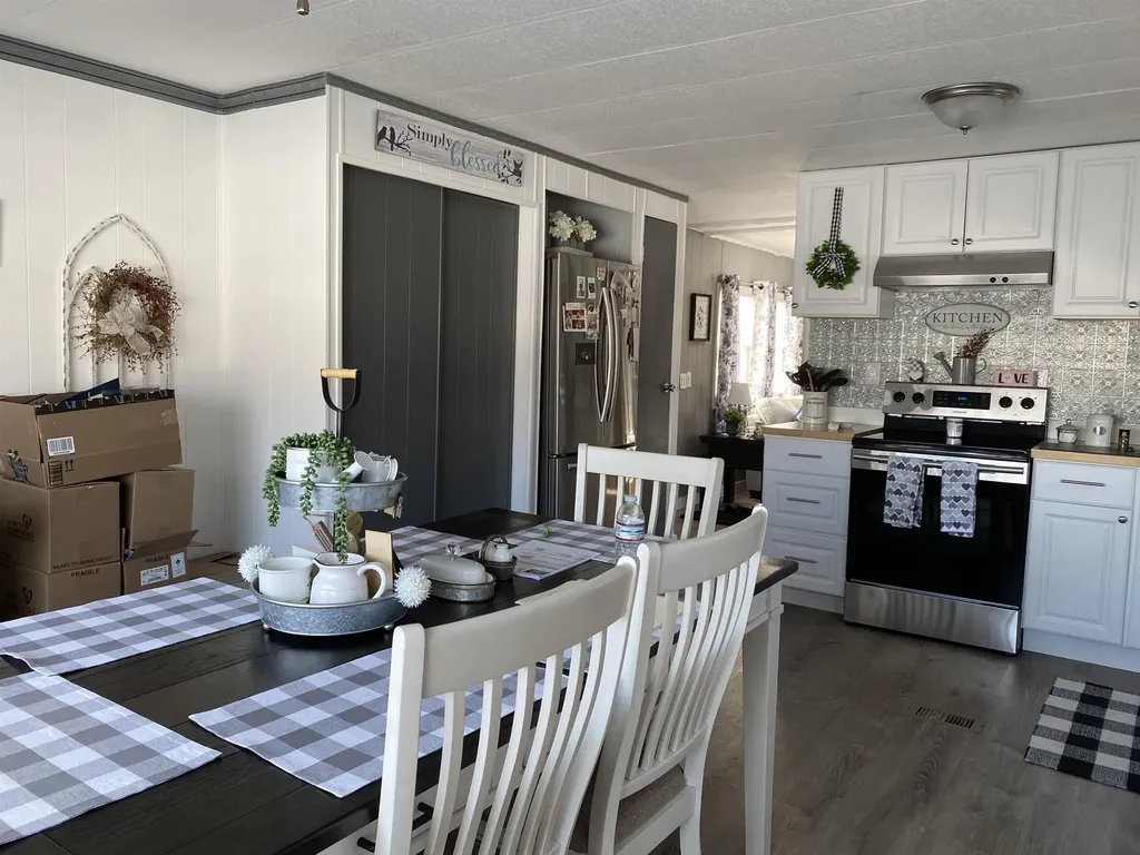 167 Staples Street Seabrook NH 03874