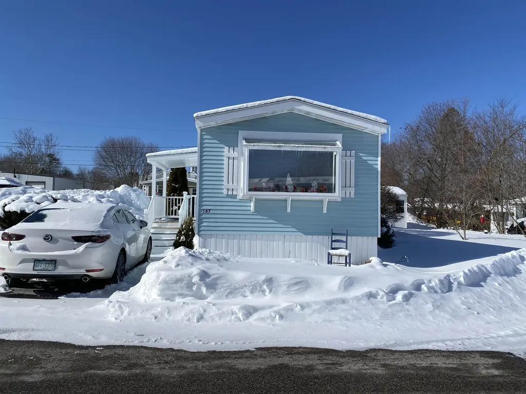 167 Staples Street Seabrook NH 03874