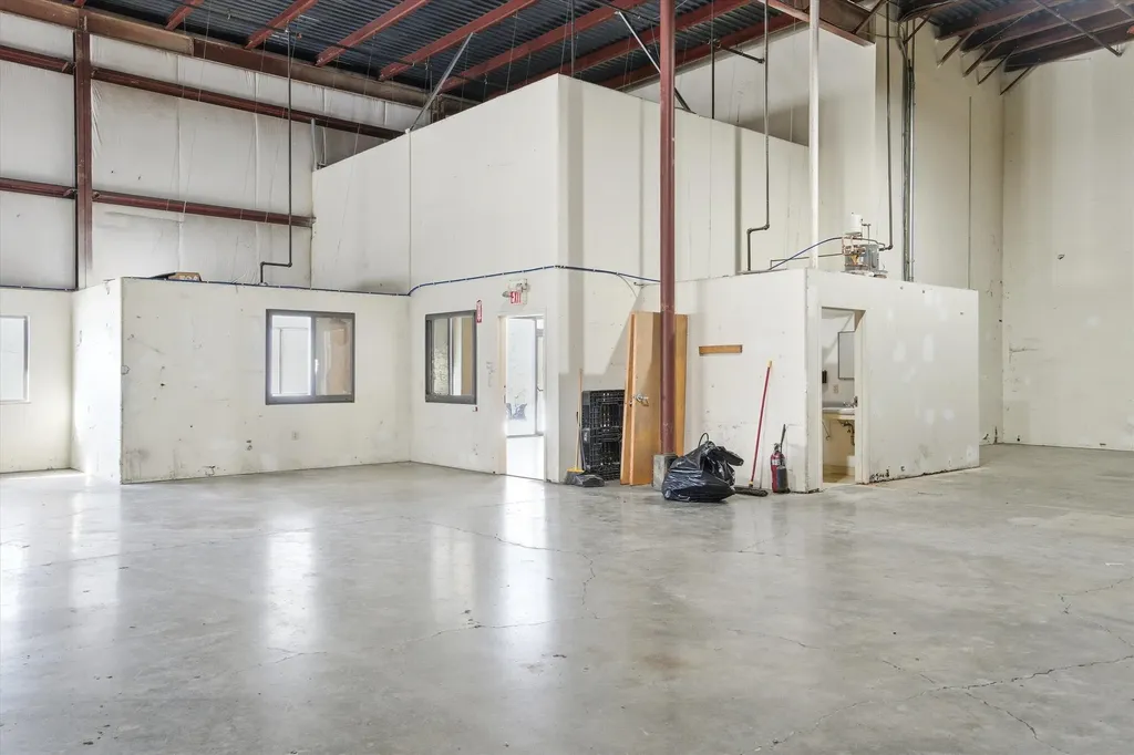 321 Commerce Way Pembroke NH 03275