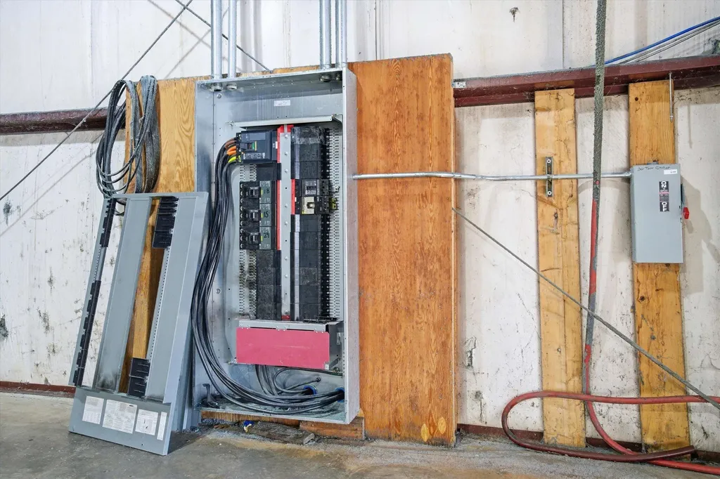 321 Commerce Way Pembroke NH 03275