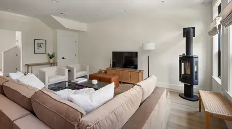 3148 Mountain Road Stowe VT 05672