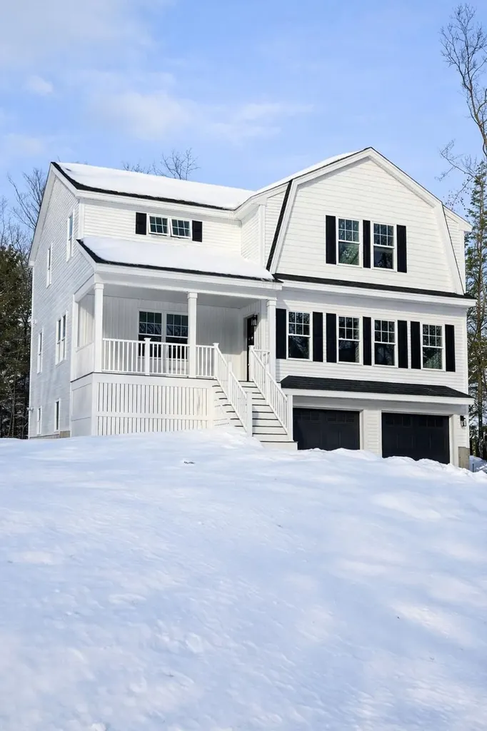 13 Blaisdell Court Raymond NH 03077