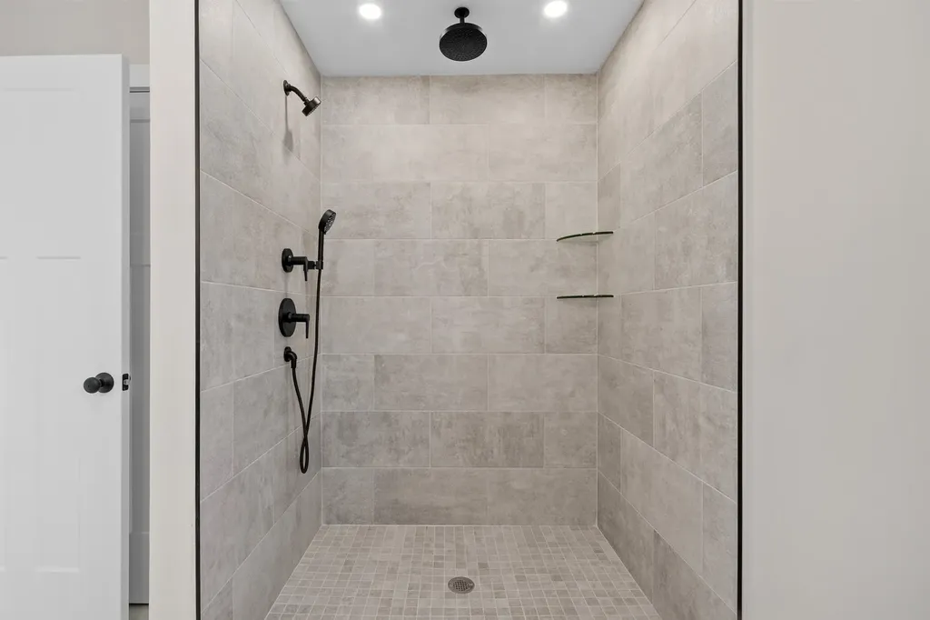 13 Blaisdell Court Raymond NH 03077