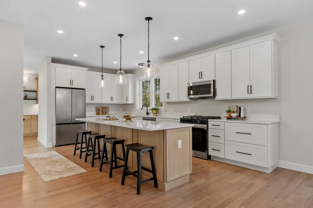 13 Blaisdell Court Raymond NH 03077