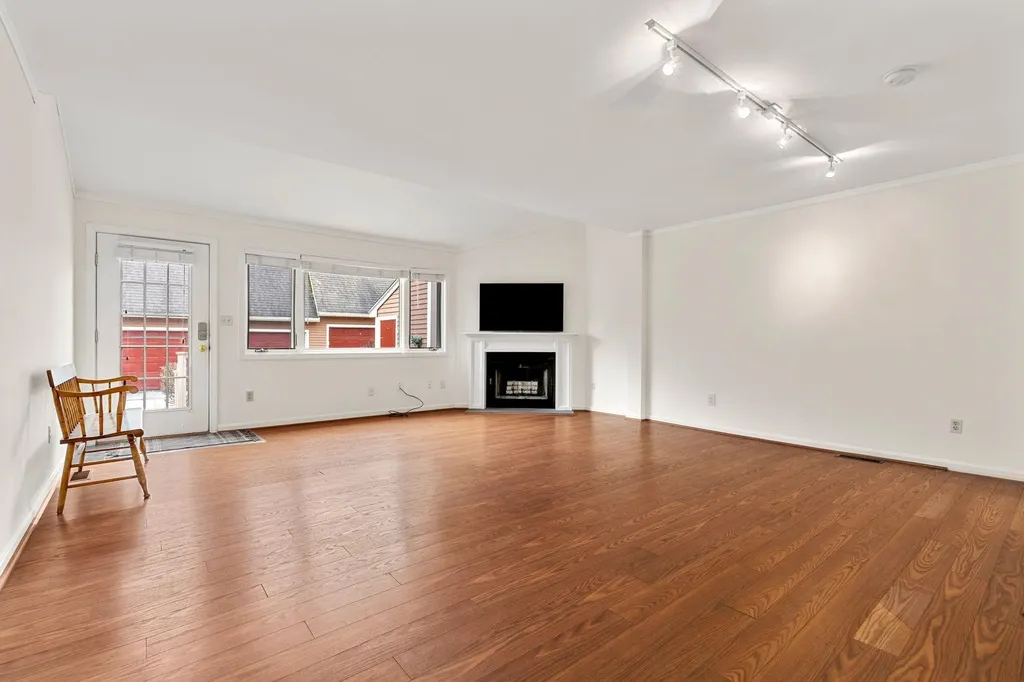 96 Spinnaker Way Portsmouth NH 03801