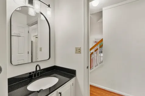 96 Spinnaker Way Portsmouth NH 03801