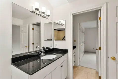 96 Spinnaker Way Portsmouth NH 03801