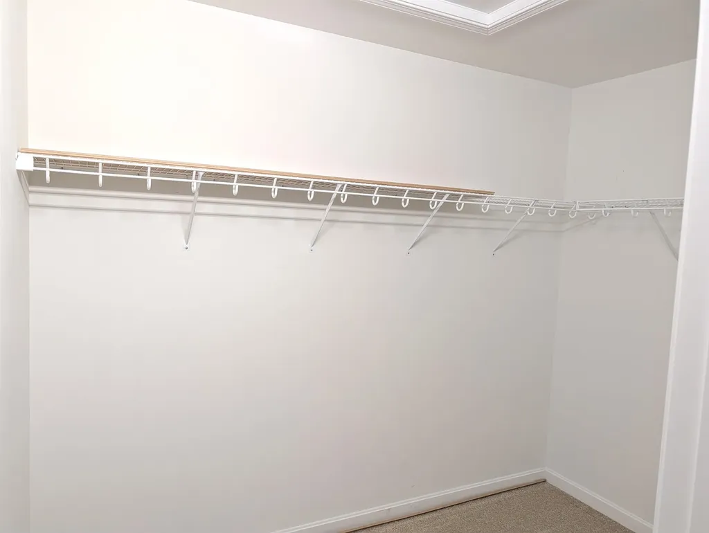 264 Woodview Way Manchester NH 03102