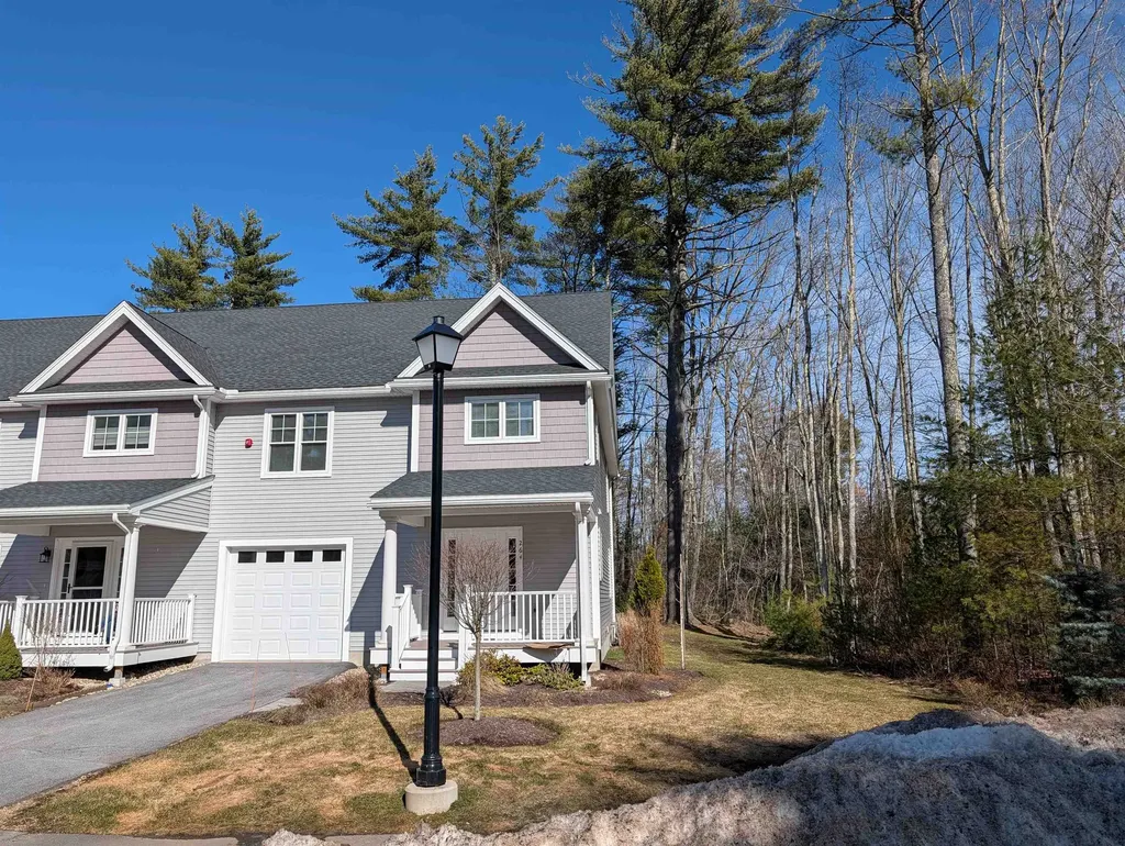 264 Woodview Way Manchester NH 03102