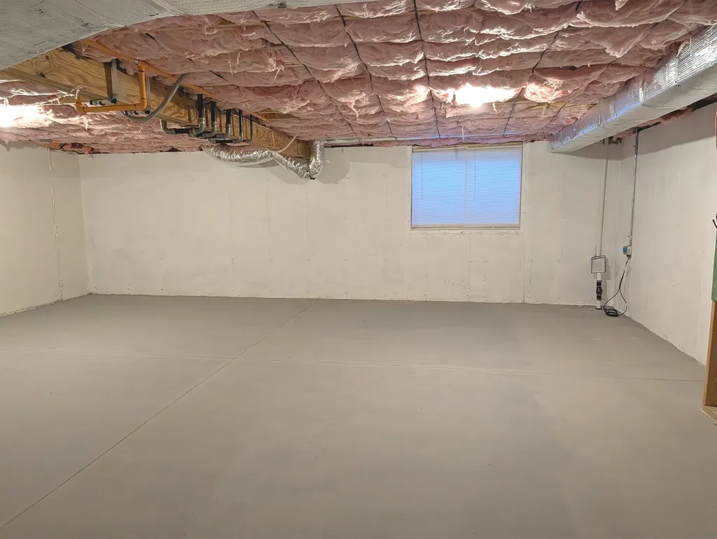 264 Woodview Way Manchester NH 03102