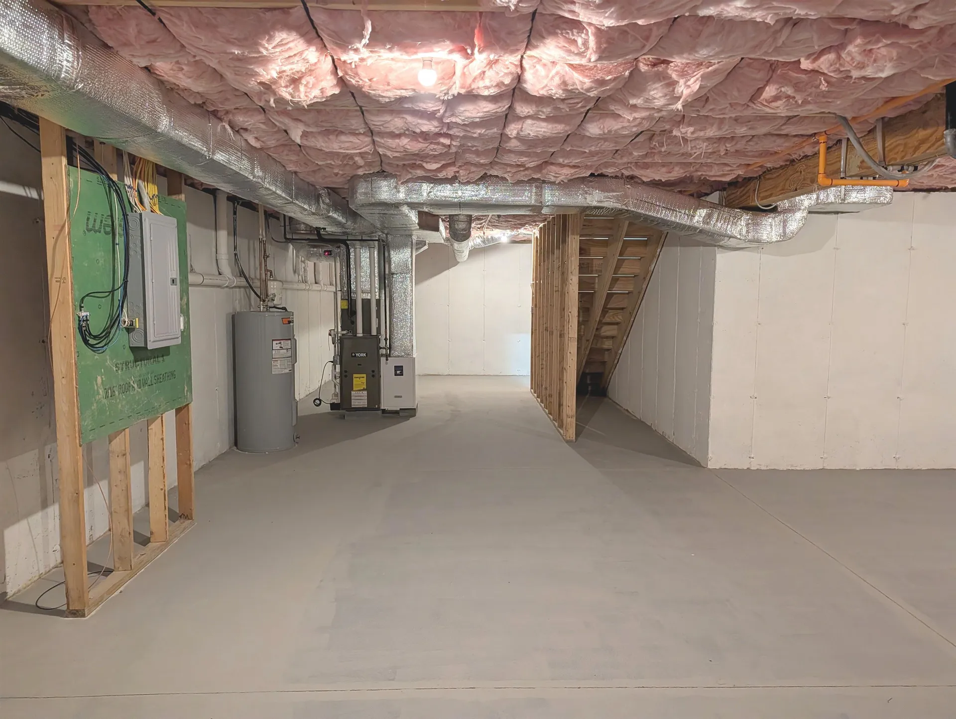 264 Woodview Way Manchester NH 03102