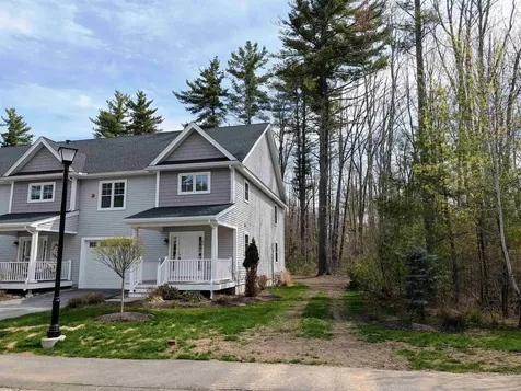 264 Woodview Way Manchester NH 03102