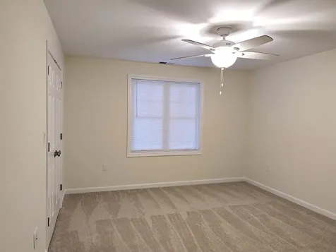 264 Woodview Way Manchester NH 03102
