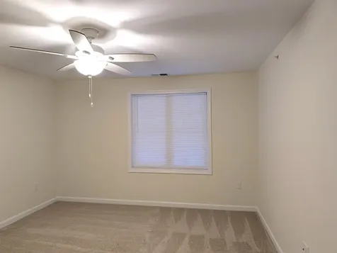 264 Woodview Way Manchester NH 03102