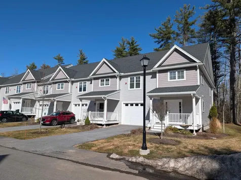 264 Woodview Way Manchester NH 03102
